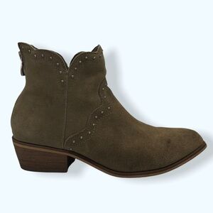 Chinese Laundry Tan Saundry Ankle Booties Sz 7